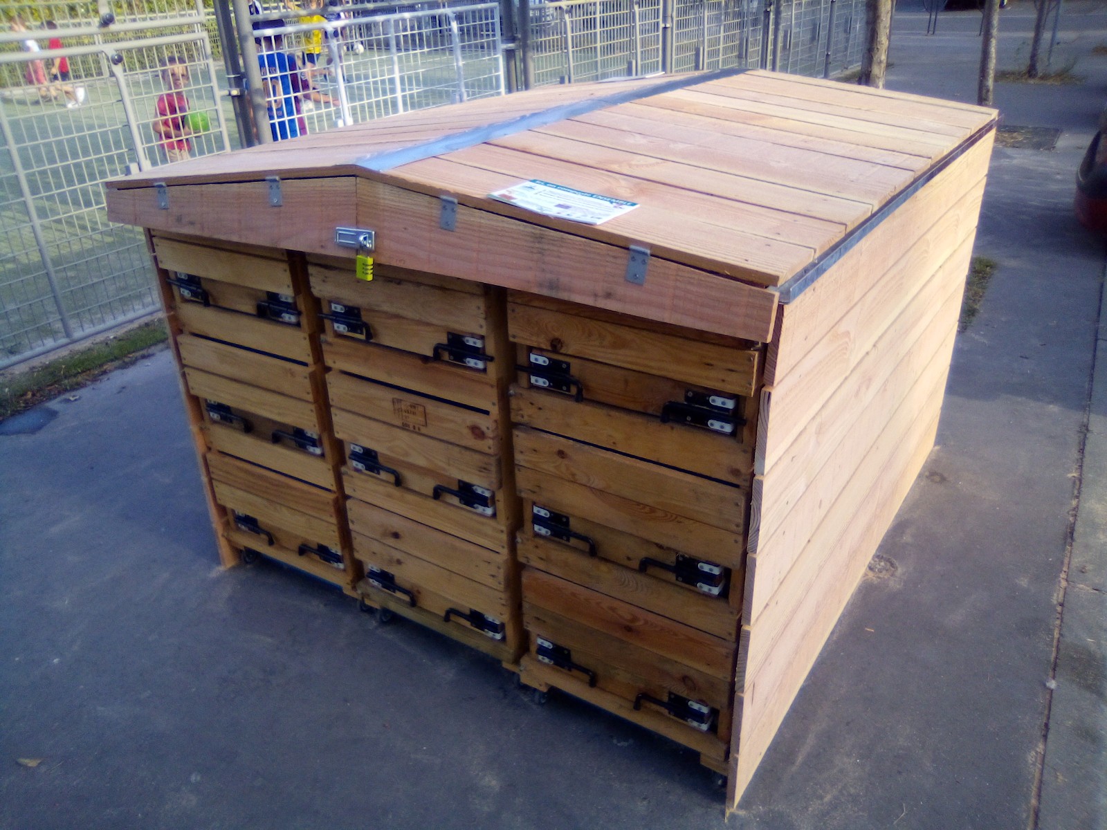 Photo du précomposteur de la place Velpeau.